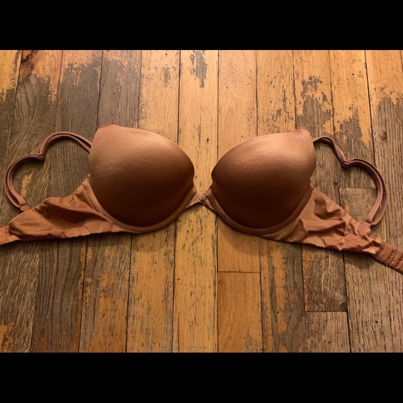 Victoria Secret Push-up Bra - Picture 1 of 4
